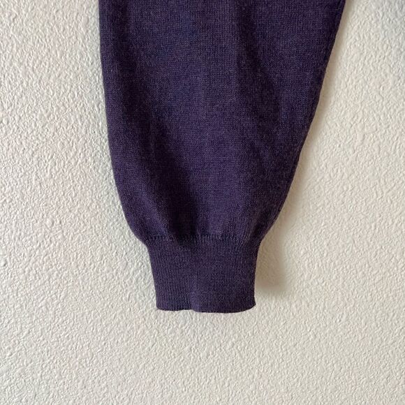 Brooks Brothers Merino wool V Neck Men sweater size Medium - Picture 4 of 4